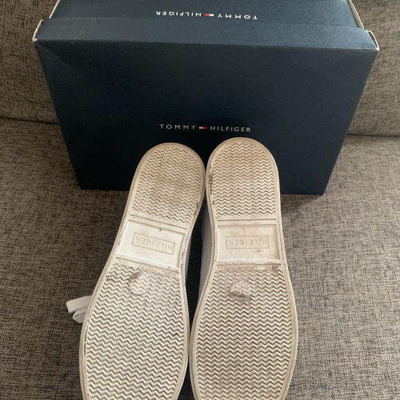 Tommy Hilfiger White Sneakers with Red and Navy Accents - Picture 5 of 8